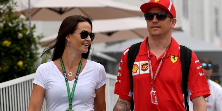 ”Jäämiehen takana: Kimi Räikkösen kestävä omistautuminen Minttu Räikköselle paljastaa hänen pehmeämmän puolensa”