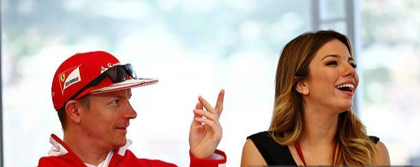 “Internet huomasi sen heti…” — Naispuolisen haastattelijan iloinen hetki Kimi Räikkösen kanssa herättää valtavan fanireaktion Sen jälkeen, kun hän kysyi Jäämieheltä, hän on … “Katso lisää”