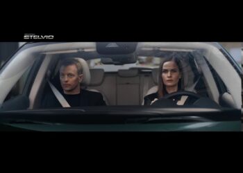 Alfa Romeo esittelee rohkean uuden viestintäprojektin Stelvio- ja Giulia Model Year 2026 -mallien lanseeraukseen — pääosissa Kimi ja Minttu Räikkönen