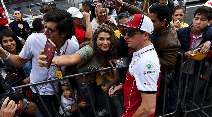 ”’En kestä tätä painetta taas…’  Minttu Räikkönen puhuu naisfanien käytöksestä Kimi Räikköstä kohtaan ja sen vaikutuksesta heidän avioliittoonsa”