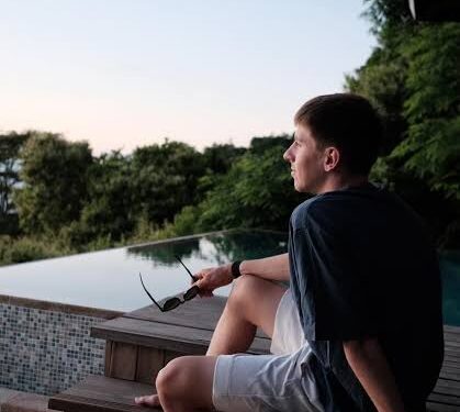 Imajo oboževalci prav?  Urška Žigart sproži ugibanja o nosečnosti med skrivnim potovanjem s Tadejem Pogačarjem