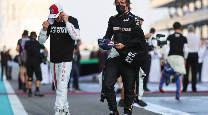 ”Jäämies paljastettu  — Kimi Räikkönen paljastaa Formula 1:n hämäräperäisen politiikan ja armottomat valtapelit”