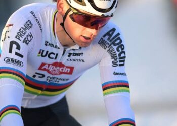 Elke aanmoediging telt” — Bedankt fans in een bericht dat overal harten verovert en ingaat op incident tijdens de race