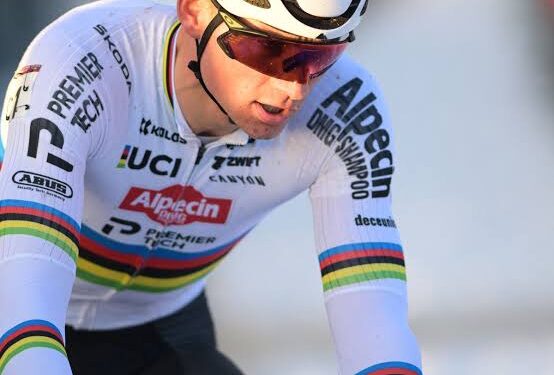 Elke aanmoediging telt” — Bedankt fans in een bericht dat overal harten verovert en ingaat op incident tijdens de race