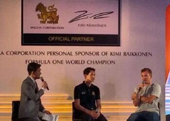 F1-IKONI VAI BRÄNDIMYYNTI? — Kimi Räikkönen Herättää Kiistaa Singha-sponsorointitilaisuudessa Liian Kaupallisista Näkyvyksistään!