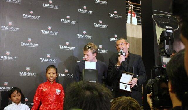 ”Sekuntikello Seis!  — Formula 1 -legenda Kimi Räikkönen Solmi Ennätyksellisen TAG Heuer -sopimuksen Jatkon Myötä!”