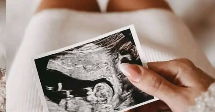 “Emotional Kimi Räikkönen Reveals His Wife’s Pregnancy Complications in a Candid Interview”