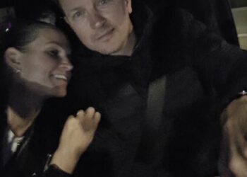 “PERHE ENSIN — Kimi Räikkönen Jakaa Tunnepitoisen Päivityksen Vaimonsa Raskauden Haasteista”