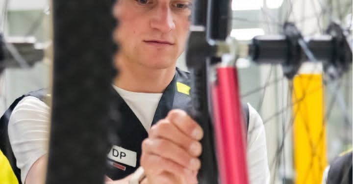 “‘KLAAR OM TE OVERWINNEN…?’ — Mathieu van der Poel krijgt vanochtend groen licht van de medische keuring voor zijn volgende wedstrijd, maar er blijven vragen over” Dit is wat we weten…