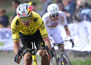 Razkrito: To je Tadej Pogačar povedal Wout van Aert takoj po cilju”