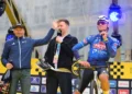 De wielerwereld stond in vuur en vlam na een dramatische confrontatie tijdens de Tour of Flanders 2026, waar Mathieu van der Poel genoegen moest nemen met een tweede plaats achter een meedogenloze en onstuitbare Tadej Pogačar.
