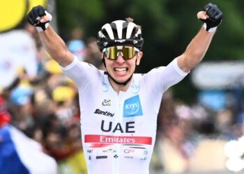 “OD PRAGA DO NESMRTNOSTI — Tadej Pogačar in njegov največji povratek vseh časov, ki je šokiral kolesarski svet… Ne boste verjeli, kako mu je uspelo”