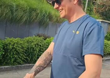 “‘Siinä on perää…’ — Kimi Räikkönen rikkoo hiljaisuutensa vauvahuhuista yhdessä Minttu Räikkönenn kanssa — ja hänen sanansa näyttävät vahvistavan sen, mitä fanit ovat epäilleet koko ajan!”