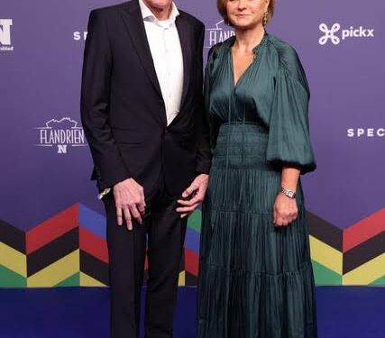 “‘We hebben je zien groeien…’ — Adri van der Poel en Corinne van der Poel delen een hartverwarmende boodschap die fans van Mathieu van der Poel emotioneel raakt”