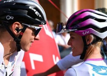 NAVIJAČI SO OPAŽALI, KAR NIHČE NI PRIČAKOVAL …’ – Tadej Pogačar in Urška Žigart sprožita svežo buro po subtilnem trenutku, ki je vse pustil isto vprašanje …’