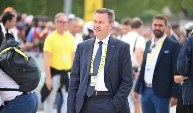 “‘WAAROM HIJ NU WEER?’ — ITA-tests richten zich op Wout van Aert, wat leidt tot verhitte discussie onder fans die de meest bekeken wielerster ter discussie stellen…”