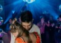 BREAKING NEWS: Een kijkje in het luxueuze leven van Wout van Aert met zijn vrouw Sarah — De rijkdom, bedrijven en slimme investeringen achter het machtigste wielerkoppel onthuld