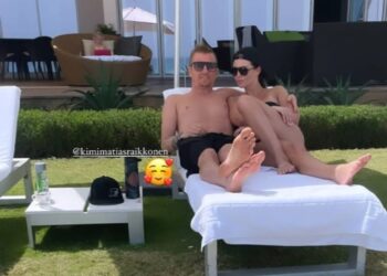 ”’ITALIA ON TUONNUT HEITÄ VIELÄ LÄHEMMÄKSI…’ — Kimi Räikkönen ja Minttu Räikkönen jatkavat arvokasta perheaikaa Italiassa, kun poika Robin Räikkönen valmistautuu hiljaa nuoren uransa suurimpaan kilpailuun ja jättää fanit tunteisiin vahvan perhesiteen vuoksi…Lue lisää”