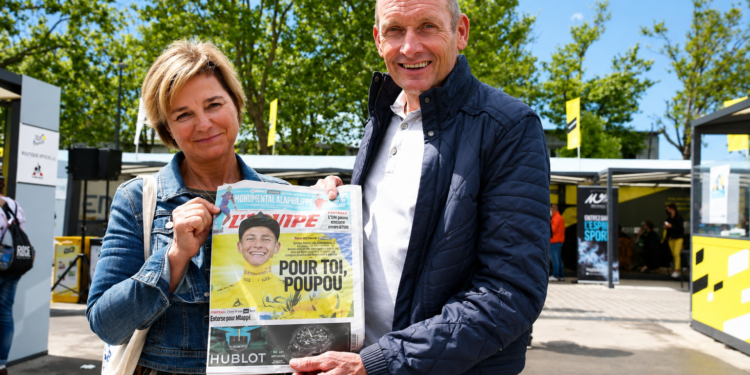 ONZE HARTEN ZIJN NOG NOOIT ZO VOL GEWEEST’ — De trotse ouders van Mathieu van der Poel vieren de vreugde van het aanstaande grootouderschap”