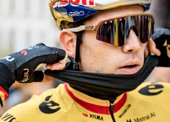 DE COMEBACK BEGINT…” — Wout van Aert keert terug in de competitie tijdens de Ronde van Denemarken na twee maanden blessureleed