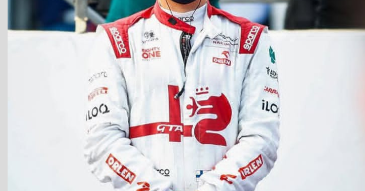 ”YKSI PISTE BAKUSTA!” — Kimi Räikkönen paljastaa, kuinka hän melkein menetti tilaisuutensa pisteiden tekoon kaoottisen loppulähdön jälkeen