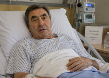 Update over de gezondheid van Eddy Merckx “NET BINNEN: ‘WAT GEBEURT ER MET DE KANNIBAAL?’ — Eddy Merckx opnieuw opgenomen in het ziekenhuis, nieuwe gezondheidsproblemen laten wielerfans in spanning wachten op antwoorden