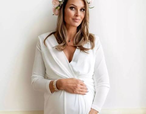 ”ONKO TULOSSA UUSI ISO PERHELUKU?!” 👀 — KIMI JA MINTTU RÄIKKÖNEN HERÄTTÄVÄT UTELIAISUUDEN TULEVAISUUDEN PERHESUUNNITELMAANSA SEN JÄLKEEN, KUN MINTTU POHDITTAA, MILTÄ ELÄMÄ OLISI VOINNUT NÄYTTÄÄ, JOS KIMI OLISI YHÄ KILPA-AJALLA!