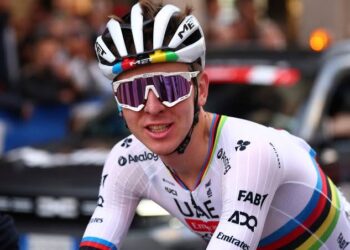 POGAČARJU JE SPET USPELO!« 🚴‍♂️🔥 — TADEJ POGAČAR JE KOLESARSKI SVET SPRAVIL V NOROST Z ŠE EDNIM OSUPLJIVIM NASTOPOM, KI JE TEKMECE IN NAVIJAČE PUSTIL BREZ BESED!