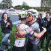 “RIVALEN WORDEN BROEDERS!”  — Mathieu van der Poel stuurt een oprechte beterschapsboodschap naar Tadej Pogačar na diens vreselijke val in de Vuelta; wielerfans zijn diep geraakt!