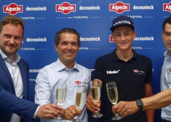 ”TÄMÄ MUUTTAA KAIKEN!” – Alpecin–Premier Tech vahvistaa merkittäviä uutisia Mathieu van der Poelista – hänen kuntonsa on saavuttanut ratkaisevan käännekohdan!