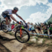 “VAN DER POELS PLAN VOOR HET WK OP DE WEG KRIJGT VORM!”   Na een enorme teleurstelling tijdens het WK mountainbiken in Val di Sole richt Mathieu van der Poel zijn blik alweer op de weg. De Nederlandse superster heeft bevestigd dat hij wil deelnemen aan het WK wielrennen op de weg in 2026, waarmee hij een nieuwe kans op de regenboogtrui stevig op zijn kalender heeft staan