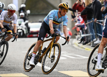 FROM WORLD CHAMPION TO MONTRÉAL DISAPPOINTMENT! — REMCO EVENEPOEL’S ROAD RACE RESULT SPARKS DEBATE AMONG CYCLING FANS!