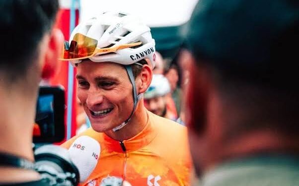 “POGAČARS AFWEZIGHEID VERANDERT ALLES! ” — Mathieu van der Poel reageert op de afwezigheid van Tadej Pogačar op het WK en onthult hoe zijn afwezigheid de deur kan openen voor een nieuwe winnaar van de regenboogtrui…