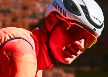 UPDATE UIT MONTRÉAL! — MATHIEU VAN DER POEL STAAT VOOR EEN ENORME WK-PROEF TERWIJL DE STRIJD OM DE REGENBOOGTRUI EEN HOOGTEPUNT BEREIKT!