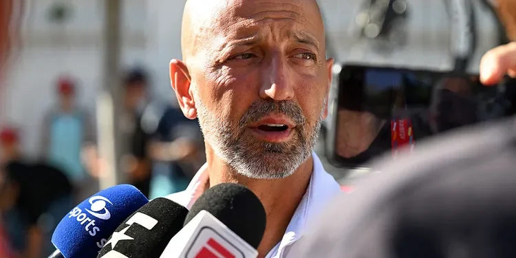 »ENRIC JE FAVORIT!« – Športni direktor ekipe UAE Team Emirates-XRG (za katero vozi Tadej Pogačar) je Enrica Masa izpostavil kot glavnega kandidata za zmago na dirki po Španiji (Vuelta a España). … Poglej več …