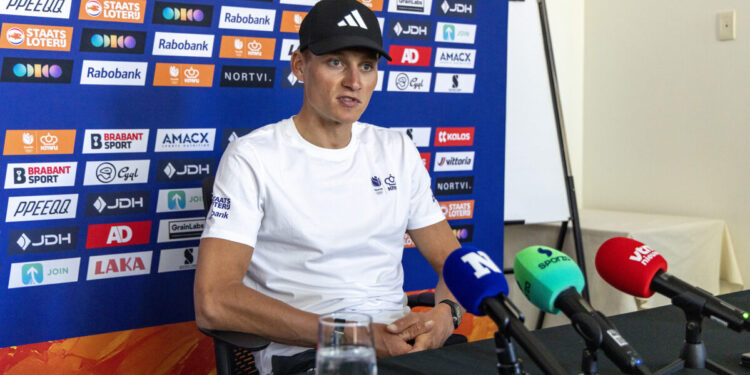 “ONS LEVEN MOET OP DE EERSTE PLAATS KOMEN!”  — MATHIEU VAN DER POEL SPREEKT ZICH UIT OVER DE VEILIGHEID VAN RENNERS, NU WIELRENNERS ZICH VEREENIGEN OM DRINGENDE ACTIE TE EISEN VAN DE UCI EN WEDSTRIJDORGANISATOREN NA GEVAARLIJKE INCIDENTEN OP HET PARCOURS!